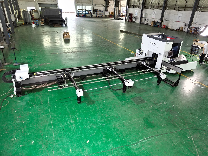 雙卡盤管材激光切管機(jī)！讓您實(shí)用高效金屬管材加工