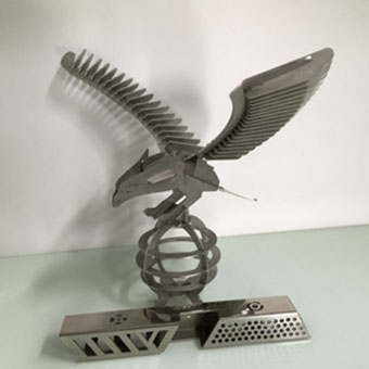 NS??三卡盤(pán)光纖激光管材切割機(jī) NS??三卡盤(pán)光纖激光管材切割機(jī)